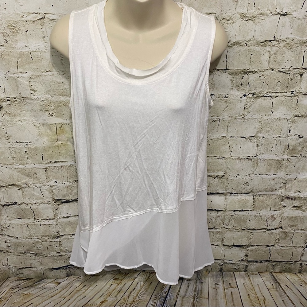 NWT Bellatrix White‎ Sleeve Sheer Bottom Top